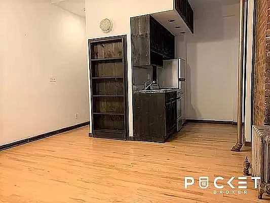 Rented by PocketBroker Inc | media 17