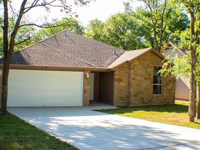 137 S Mockingbird Cir, Cedar Creek, TX, 78612