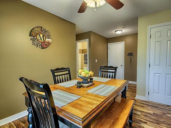 3rd image of 710 Salinger Dr