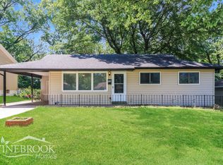 8366 Gladys Dr, Hazelwood, MO