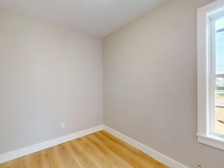 8 Curtis St #2 — Photo 23