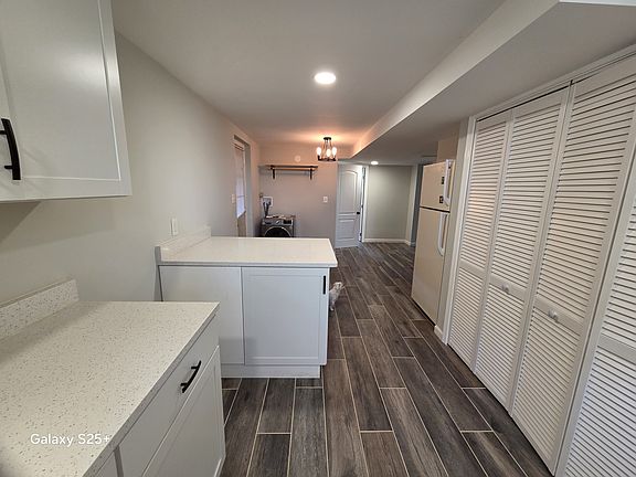 3rd image of 14627 Batavia Dr #Basement