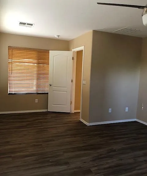 802 S 112th Ave — Photo 13