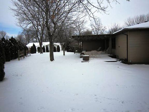 3rd image of 1086 Marian Ave