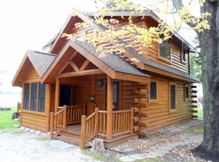 796 W Shoreview Ln, Indian River, MI 49749