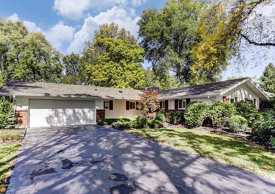 1st image of 679 Hyde Park Dr
