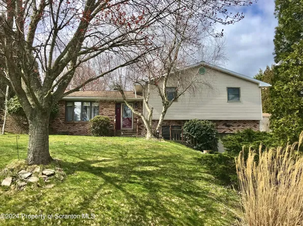 2009 Terra Dr #L-32, Clarks Summit, PA 18411