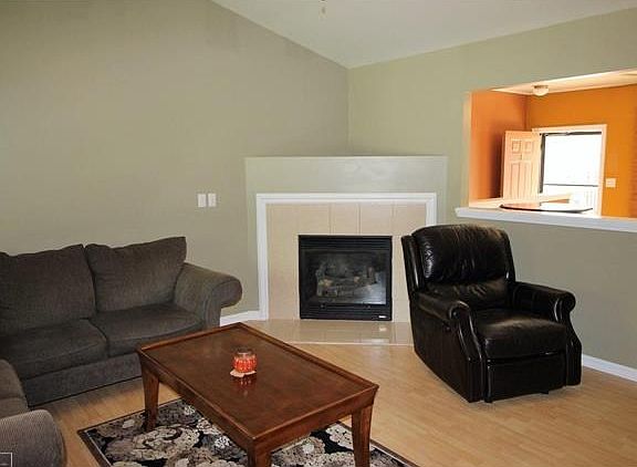 Living Room. 31325197