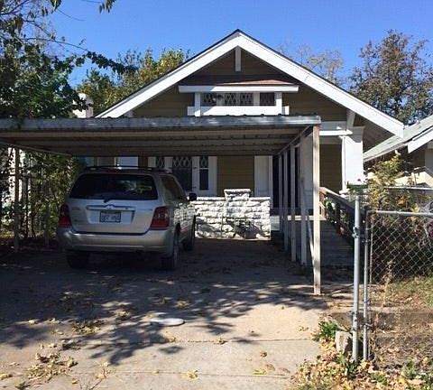 2nd image of 4028 Agnes Ave