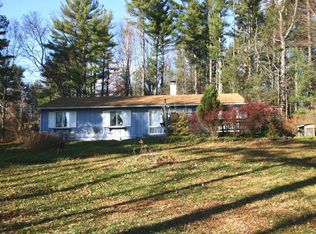 122 Lloyd Ln, Cresco, PA 18326