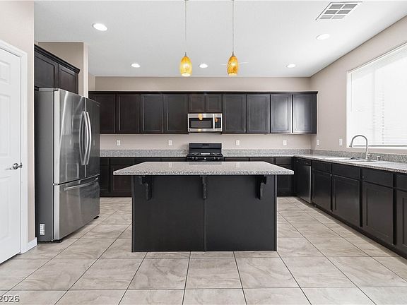 5th image of 8012 Baltimore Ohio Ct