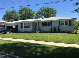 43 Sweetwood Dr, Amherst, NY 14228