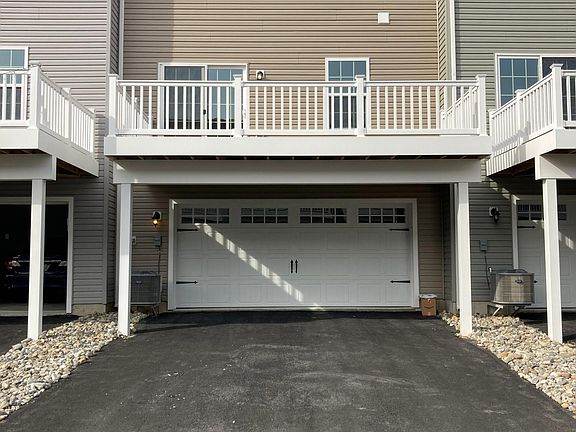 5th image of 724 Rosemary Way