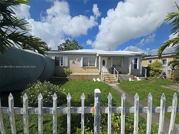 2nd image of 3420 E Palm Ct