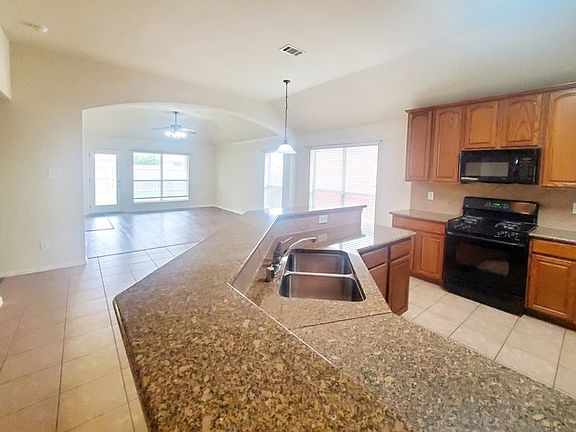 4th image of 9108 Friendswood Dr