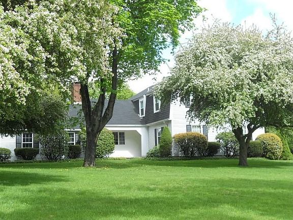 Tasteful Harminton Colonial