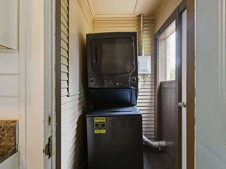 E 8th St Duplex — Photo 39