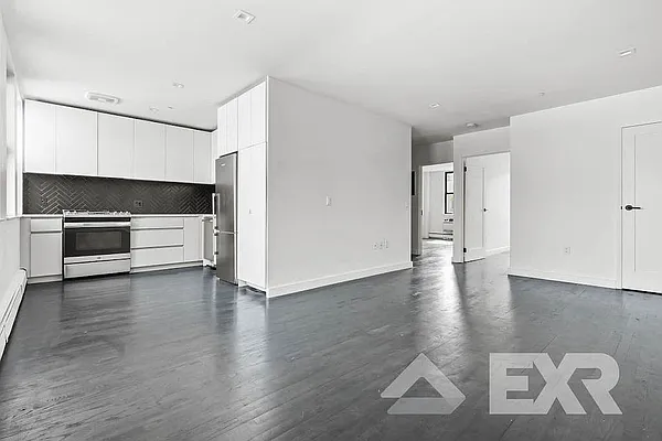 Rented by EXR | media 4