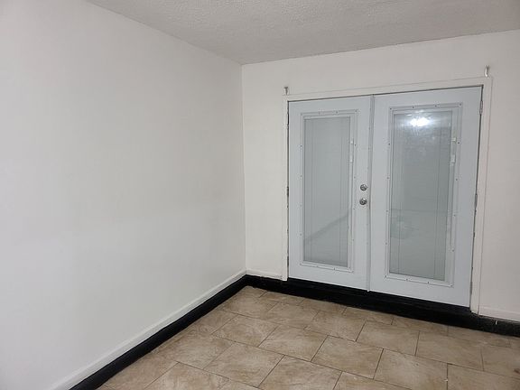 4th image of 532 Emile Ave