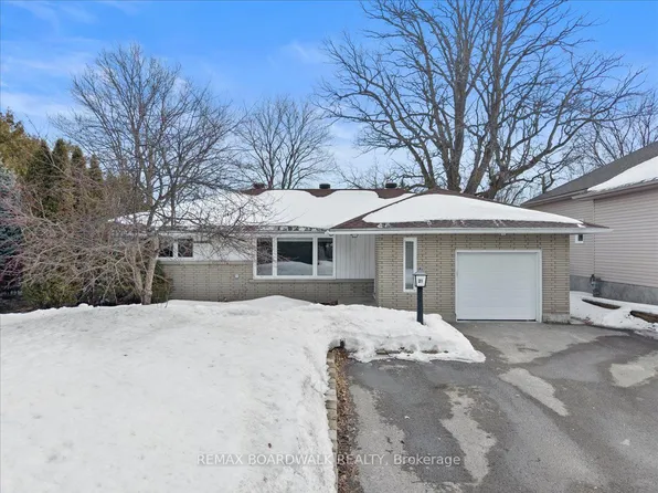 21 Turtleback Way, Ottawa, ON K2S 1P8