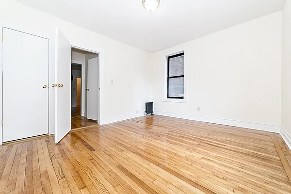 Rented by MNS | media 11