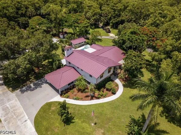 6100 Dogwood Way, Naples, FL 34116
