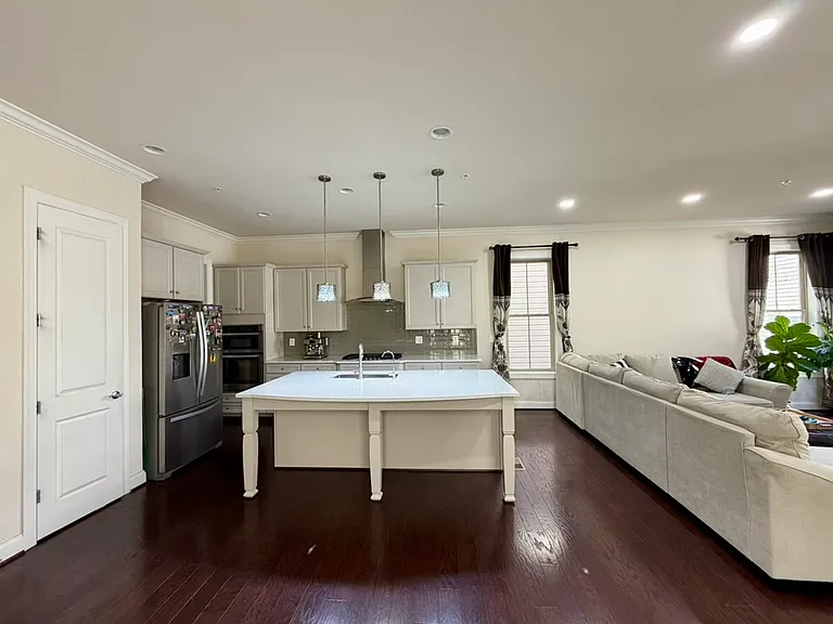 22237 Fulmer Ave — Photo 6