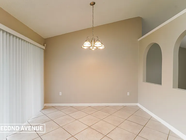 4 Cordona Dr — Photo 7