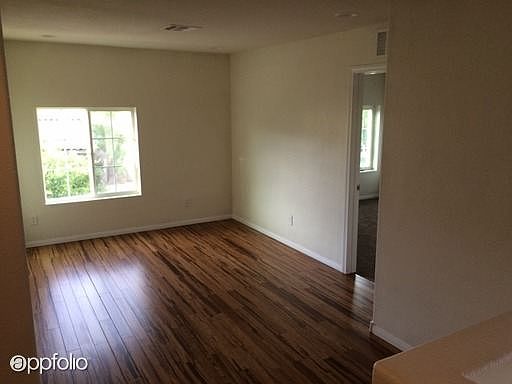 4th image of 3017 Carbondale St