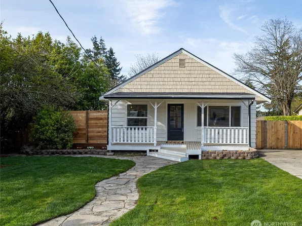 8451 S 18th St, Tacoma, WA 98465