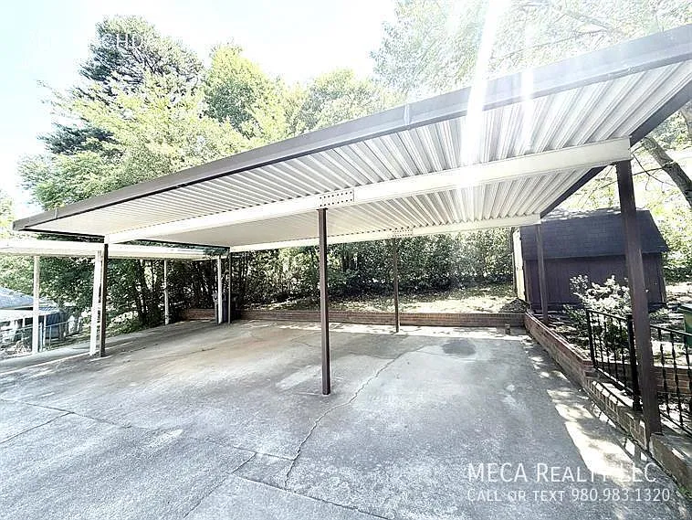 701 Archdale Dr — Photo 3