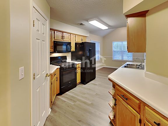 4th image of 115 Brookhaven Ln