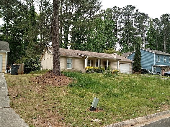 2nd image of 664 Old Manor Rd