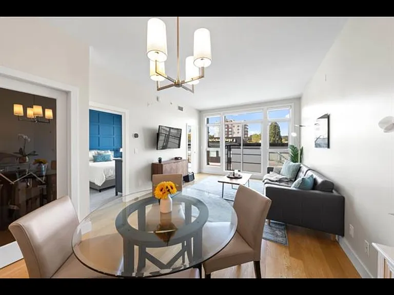 2020 Alma St #305 — Photo 3