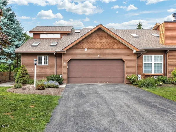6 Tracey Court, Troy, NY 12180