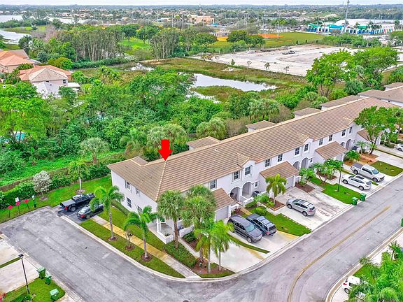 4th image of 16808 SW 1st Manor