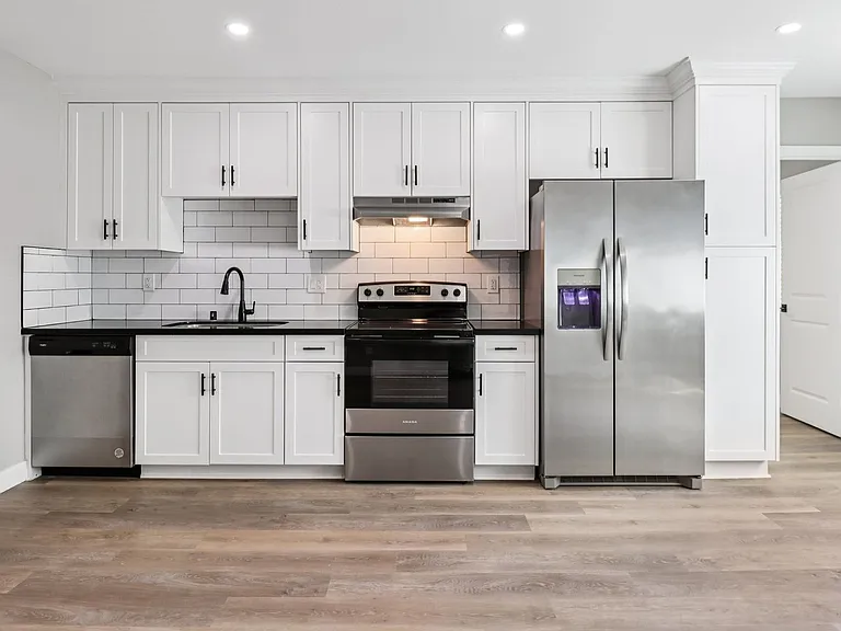 Duplet at Hillcrest | Modern Studio, 1 & 3 Bedroom Apartments — Photo 68