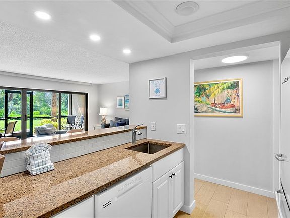 4th image of 1600 COVE II PLACE #412