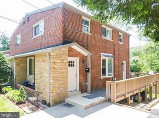 122 E Taylor Run Py, Alexandria, VA 22314