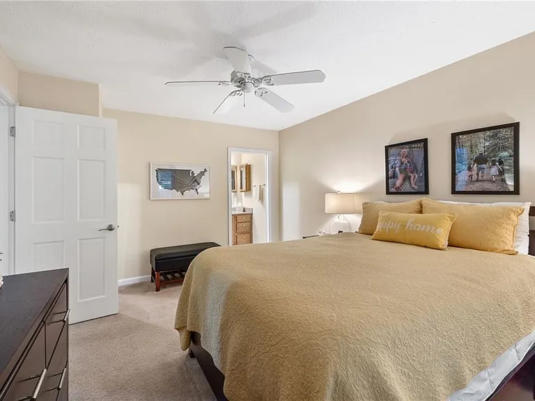 525 Warm Springs Cir — Photo 10