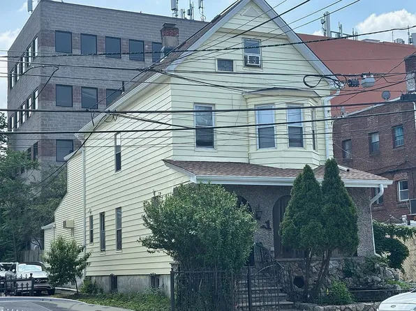 11 Reid St, Elizabeth, NJ 07201