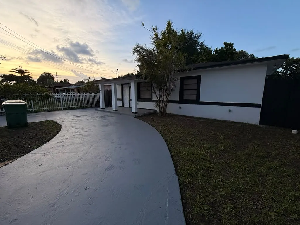 2 bed, 1126 sqft, $2,960 — Photo 1