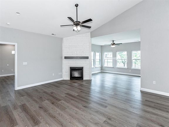 5th image of 7414 Clarence Ct