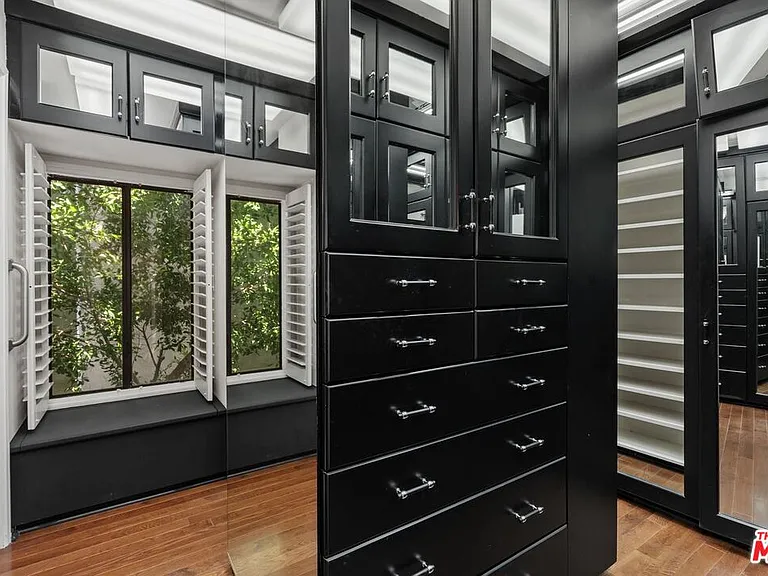 1360 S Beverly Glen Blvd #Penthouse 301 — Photo 30