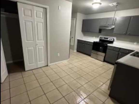 5th image of 2967 Loving Ave #2967
