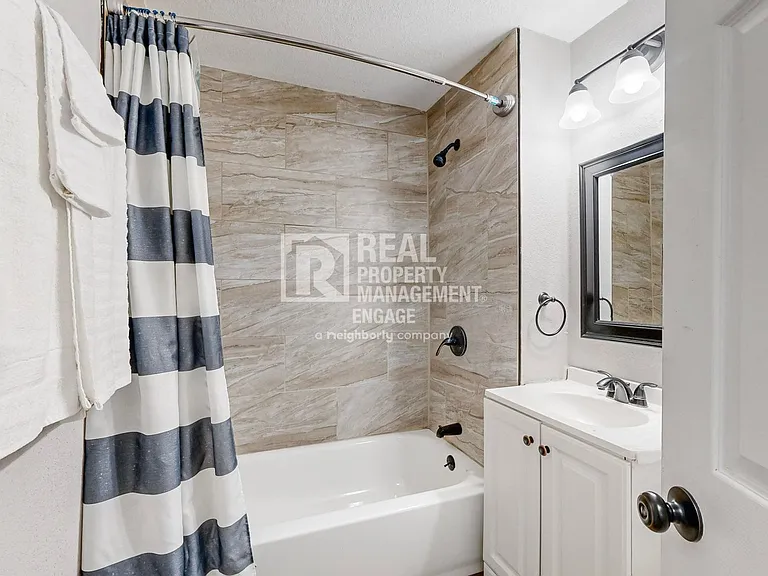 1532 Whitaker Ave — Photo 24