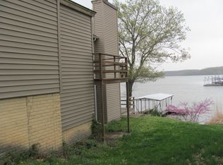 2685 Robin Hood Ln, Roach, MO 65787