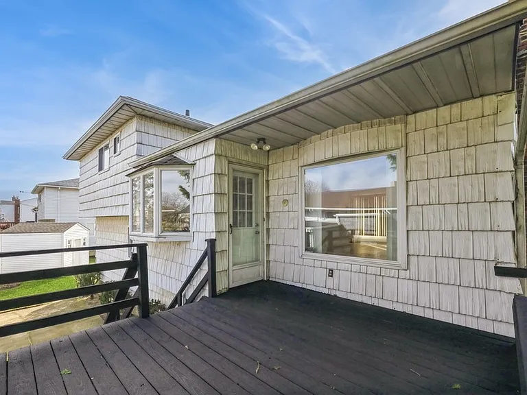 482 Harbor Dr — Photo 32