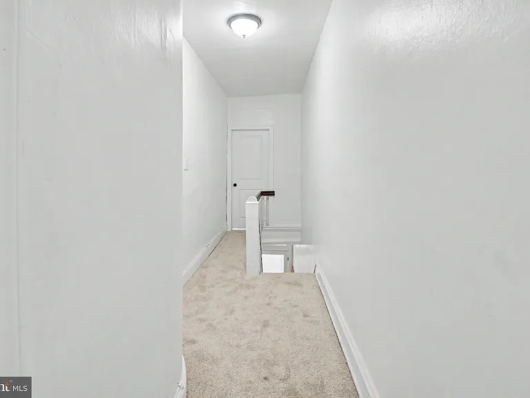 1921 W Allegheny Ave — Photo 15