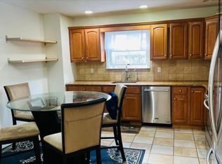 43 Colin St APT 2, Yonkers, NY 10701